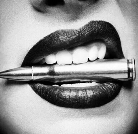 blacknwhiteteethbullet.jpg