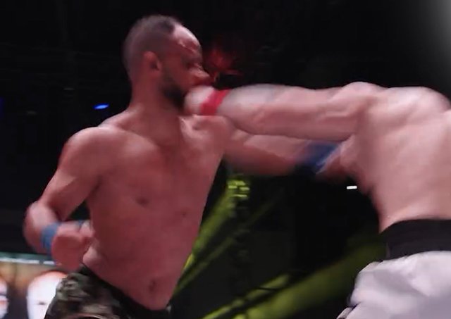 Младен Илиев сгъна алжирец в BKFC Дубай
