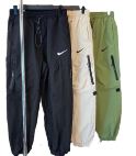 Nike Pantalones