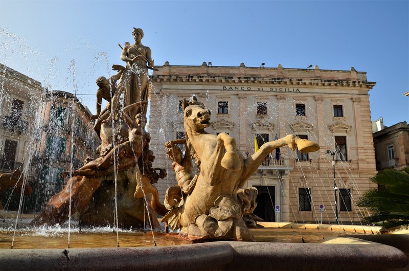 SIRACUSA-26-4-2019 - Italia y sus pueblos-2018/2019/2023 (93)