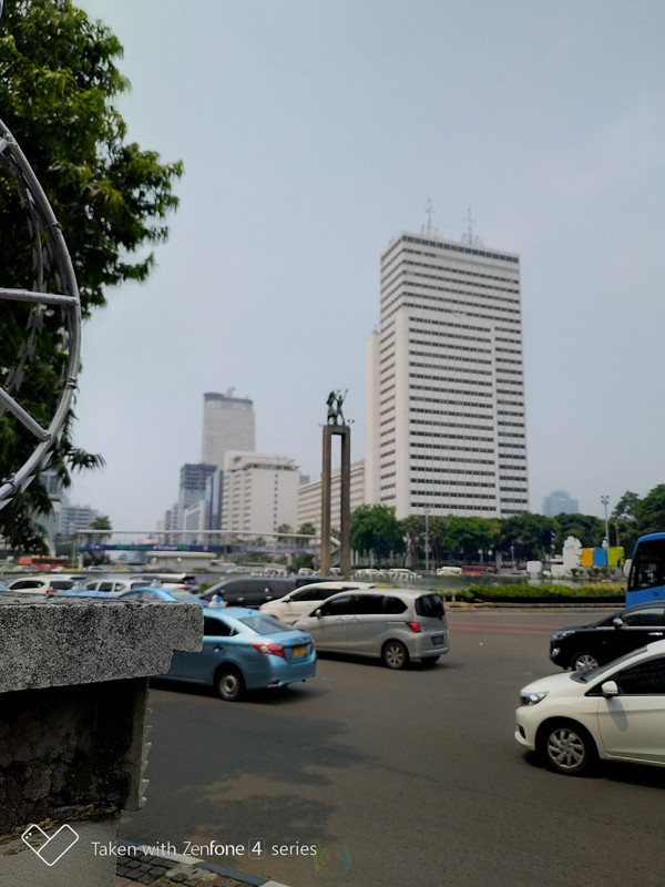 ASUS Zenfone 4 Selfie Pro - Depan Tele 4