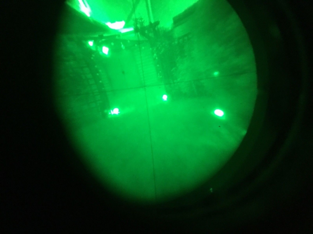 Visor Weapon-sight, Image Intensified similar al Starlite  (5)
