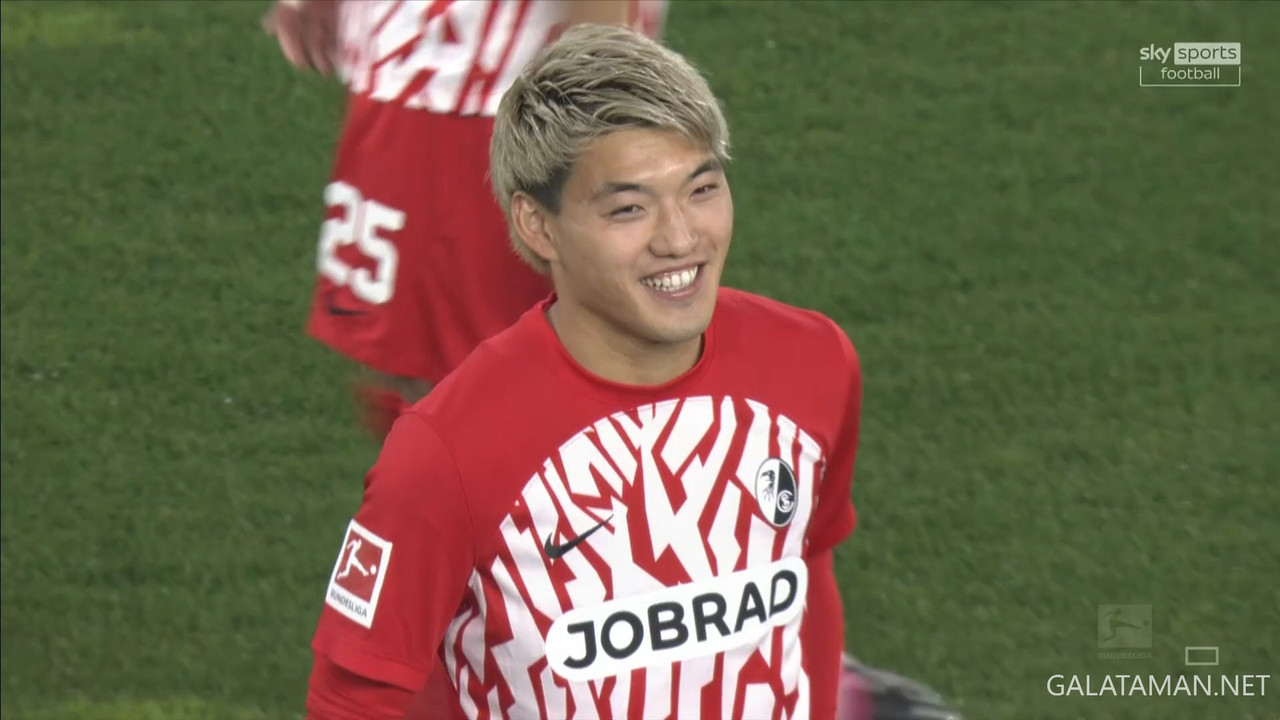 03-01_23-20-00_Sky Sports Football FHD_SC Freiburg vs FC Bayern München (Replay).ts_snapshot_19.40.1