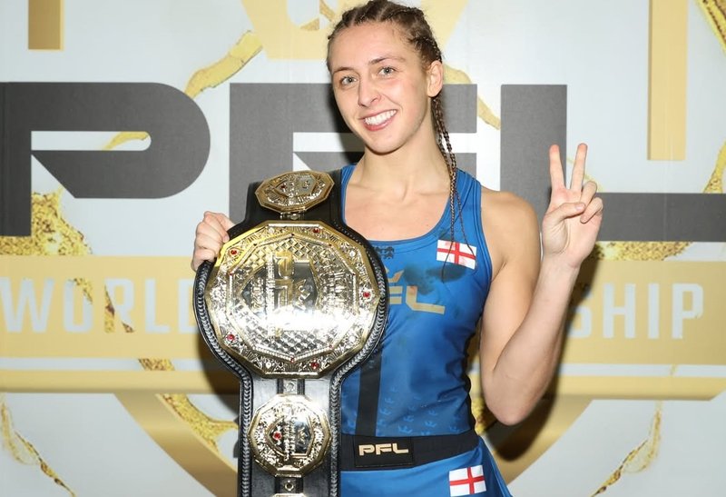 Феновете полудяха по Дакота Дичева! Искат я в UFC