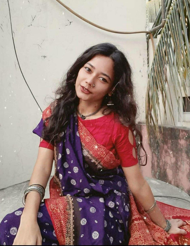 photo 6212759911695846588 y