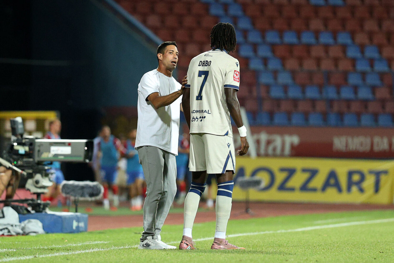 DHBA2490 1500x1000