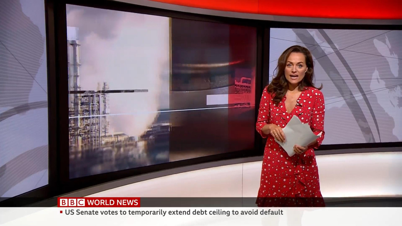 10.08 - 06.00.00 - BBC World News. News. Reporting on the day's inter....ts_snapshot_34.25_[2021.10.