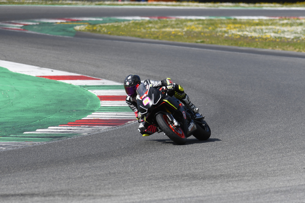 271A6F14-01DF-40DB-91E4-870F9991B446