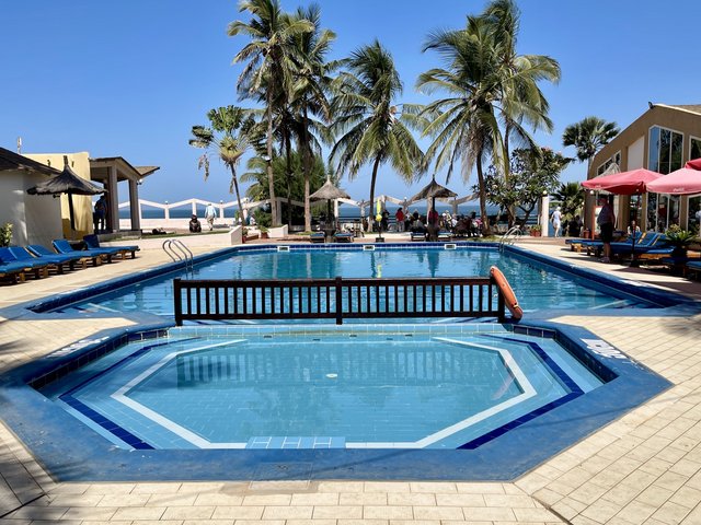 [Linked Image from i.postimg.cc]