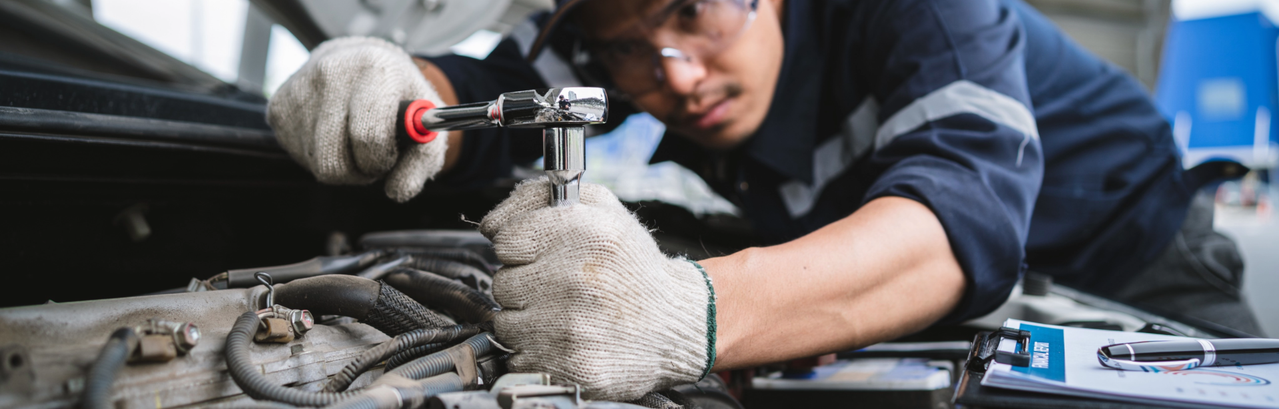 What Questions Should I Ask a CDJR Service Manager?