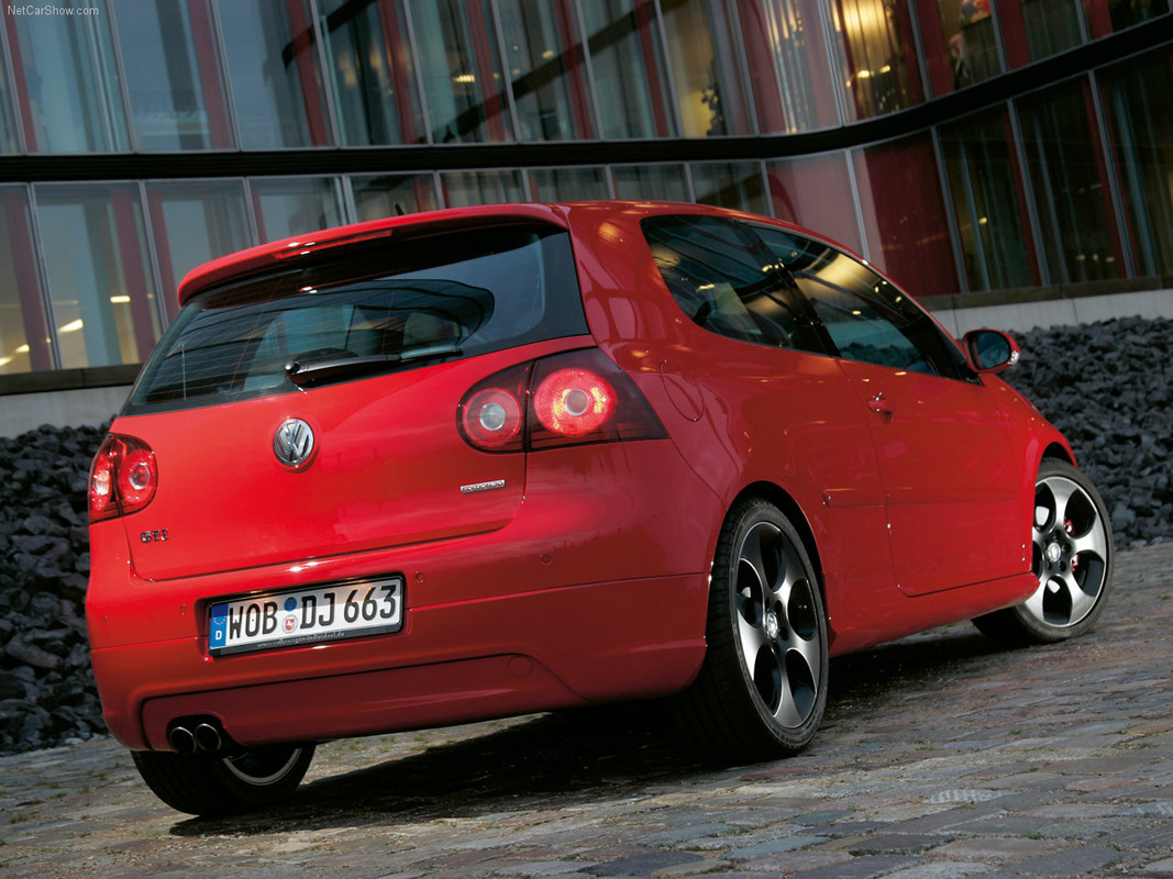 volkswagen-golf-v-gti-11
