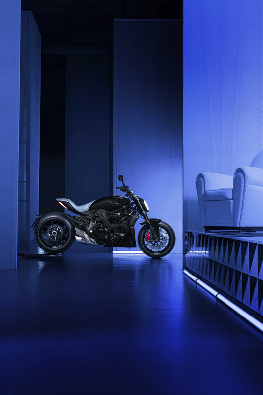 Лимитированный мотоцикл Ducati XDiavel Nero 2022