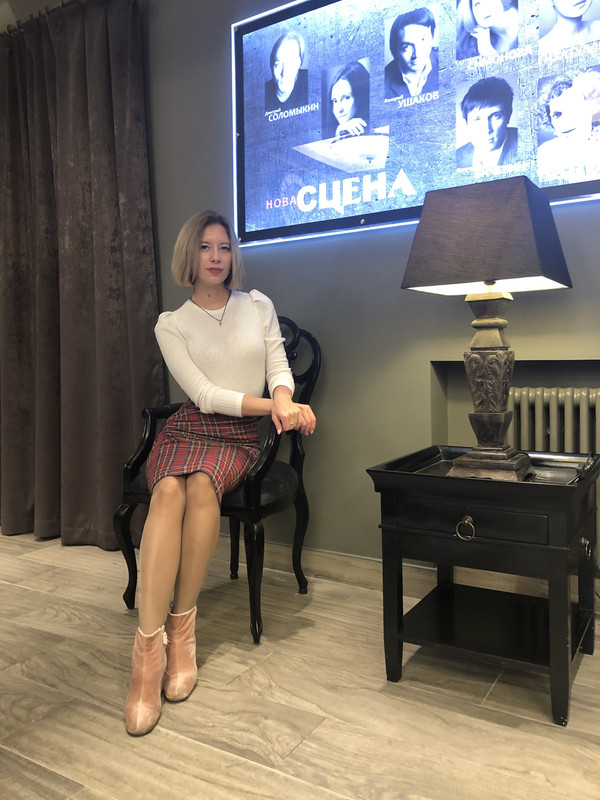 FEED38FC-18B4-4862-A880-133CEEDAE9F2