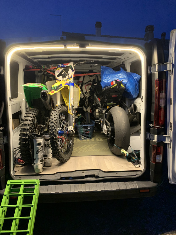 A5975C0F-5F21-4273-8D61-741825039D17