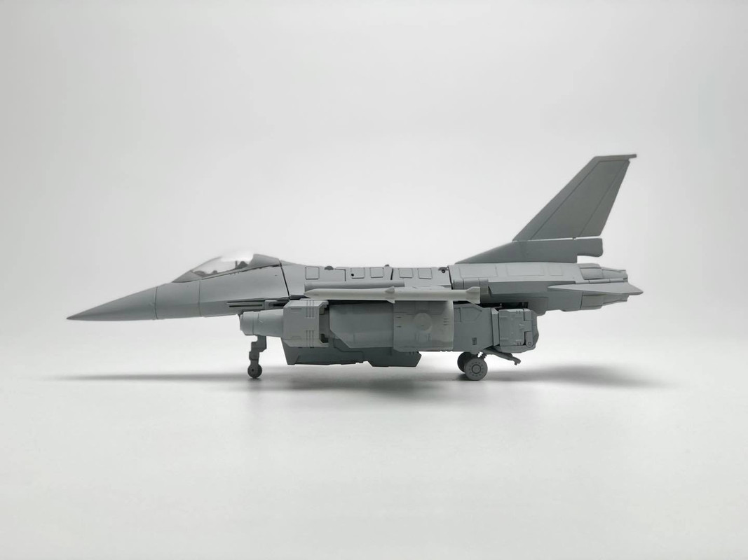 Fans-Hobby-MB-23-Dreadwing-Buster-21