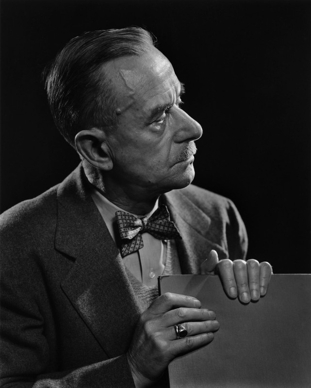Yousuf-Karsh-Thomas-Mann-1946-01-1571x1960