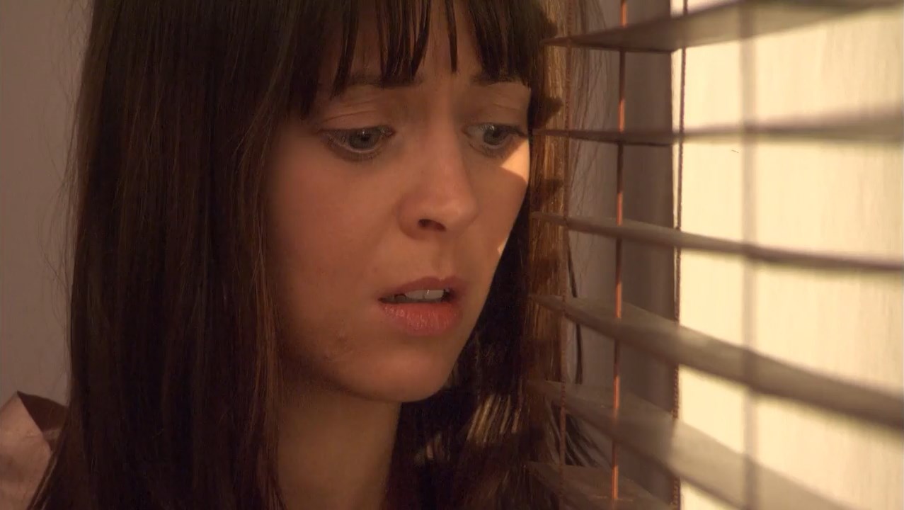 Skins (2007) Season 1 [Hindi + Tamil + Telugu + English] WebRip 480p, 720p ESub - Complete Screenshot