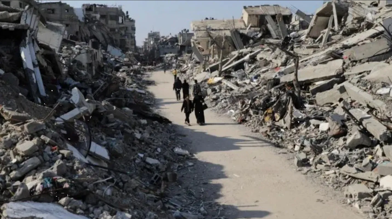 Hamás anuncia la trágica pérdida de siete rehenes, intensificando la presión sobre Israel para alcanzar una tregua