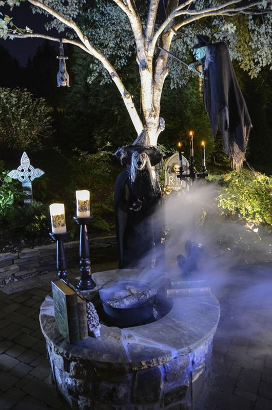 scary-witches-halloween-decor-for-backyard