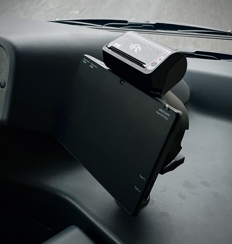 BE242206-6E2B-41A8-A417-09DD8FF222DE