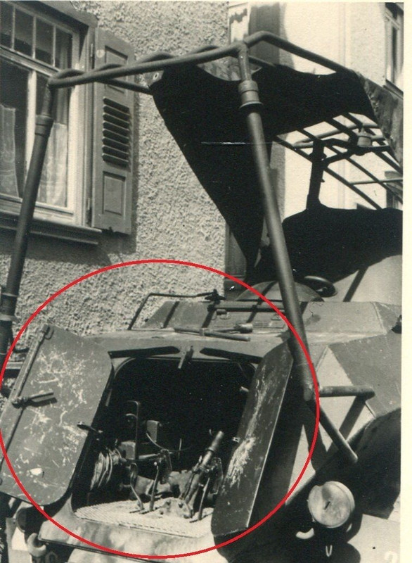 2 WK FOTO Pz Spähwagen 8 Rad EINSTIEG von Hinten