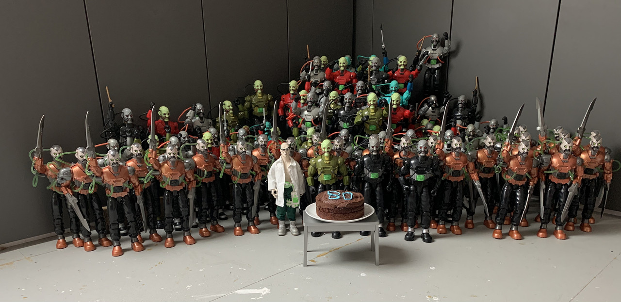 Group shot of all my robots. - Page 2 IMG-5591