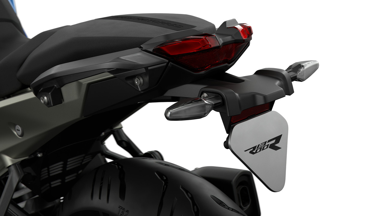 P90593406_highRes_the-new-bmw-r-1300-r