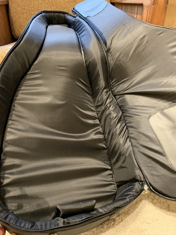 2B8B93AF-5FAC-4675-ADE1-957AFD76CBDA