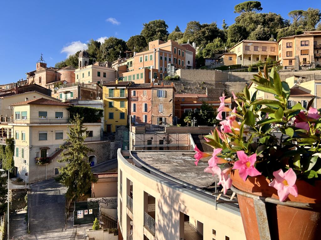 Жаркий сентябрь на побережье Тирренского моря. Жаркий сентябрь на побережье Тирренского моря.