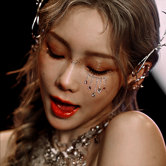 tumblr_71e04c9862748f5703f06b643a58734a_265865ff_540