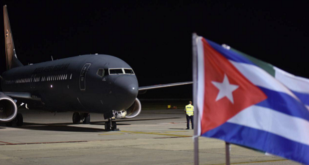 Llega Fuerza Aérea Mexicana a Cuba para combatir incendio petrolero
