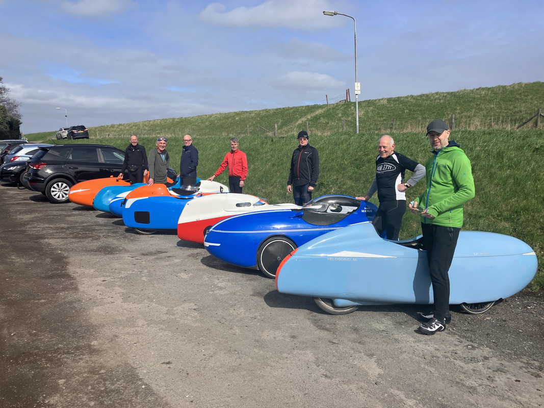 B97907F5-14B2-4C7E-80A1-B5D735DF57EC