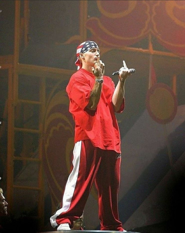 DD364FF0-5003-4DEF-8CBA-4F530EF3C3E8