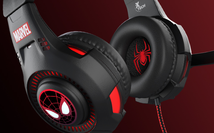 Audífonos Xtech con el diseño de la edición especial de Spider-Man: Miles Morales.