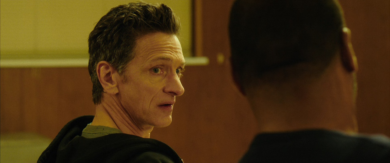 Small Town Crime (2017).mkv_snapshot_00.14.54_[2018.03.17_19.26.