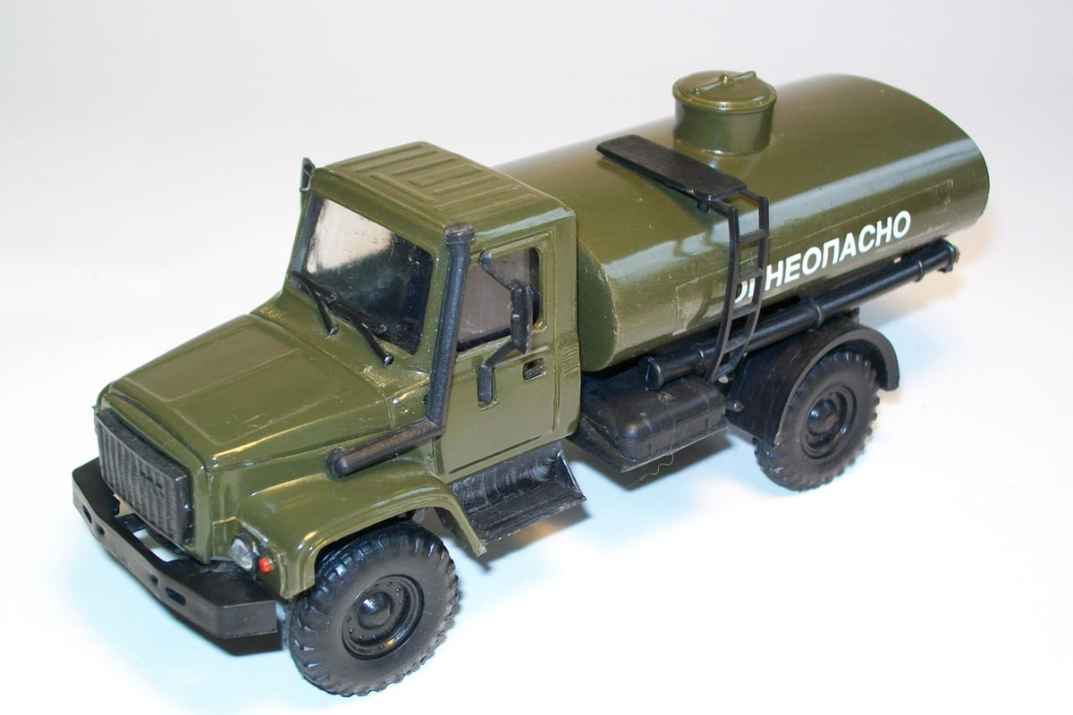 Военные бензовозы (1)