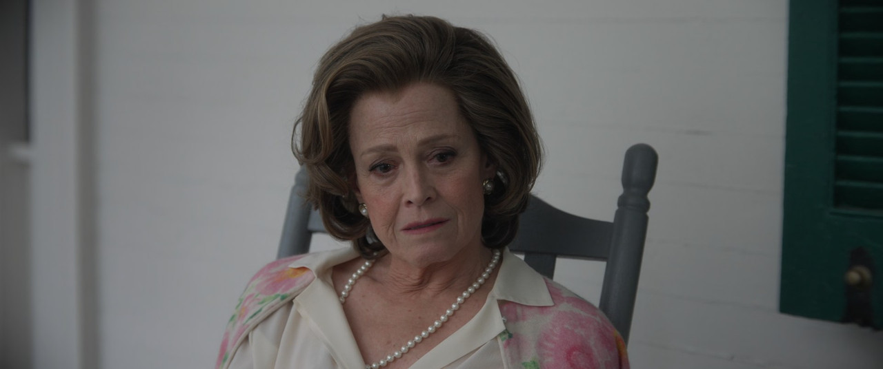 Master Gardener (2022) (1080p Blu Ray x265 SAMPA) mkv snapshot 00 07 36 694