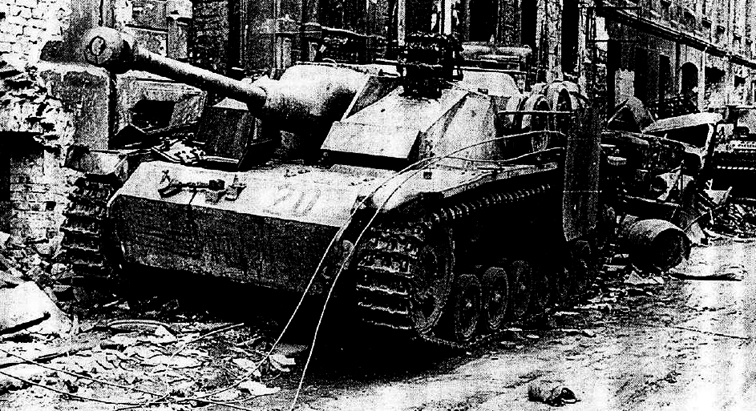 STUG III en Königsberg, 1945 STUG III en Königsberg, 1945