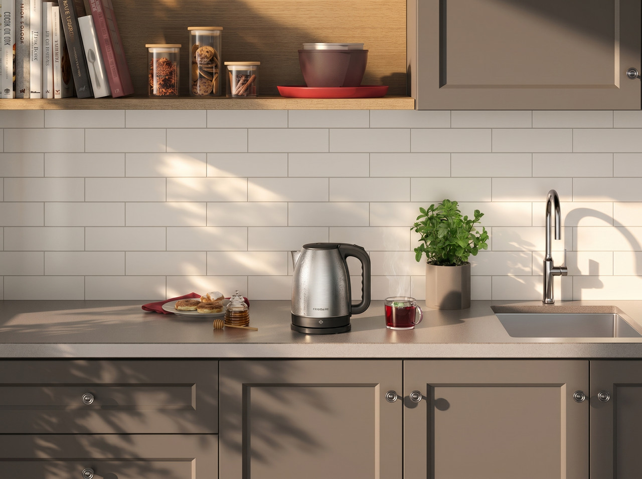 Hervidor eléctrico Frigidaire FEK10