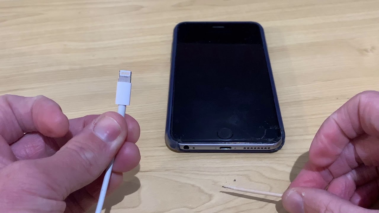 ¿Cómo reparar el cable dañado del celular?