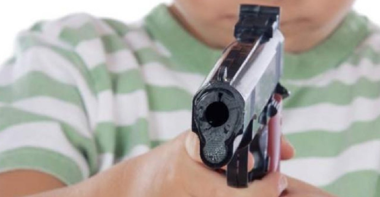 Niño mata a joven de 15 años con un arma de fuego