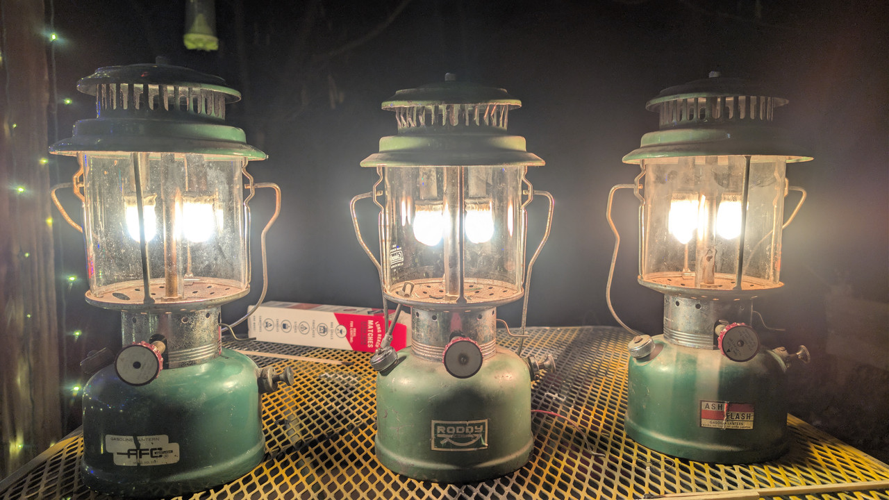 PXL 20251222 012639399 RAW 01 COVER