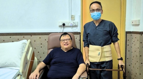 Singapore/ Sacerdote dona un rene a suo fratello, anch’egli Sacerdote dans Amicizia Padre-Adrian-Yeo-e-padre-Ignatius-Yeo