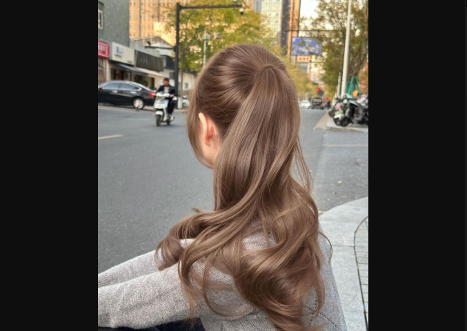 White Salon Poipet Interior - ហាងអ៊ុតសក់ស