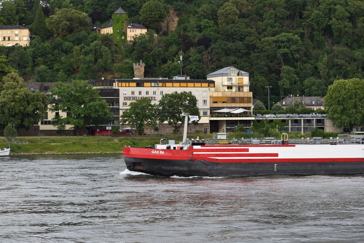 2022.06.27K4b Schiff Gas 86 (1940x1293)