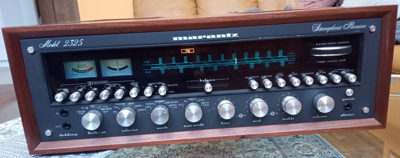 [Bild: Marantz2325-1.jpg]