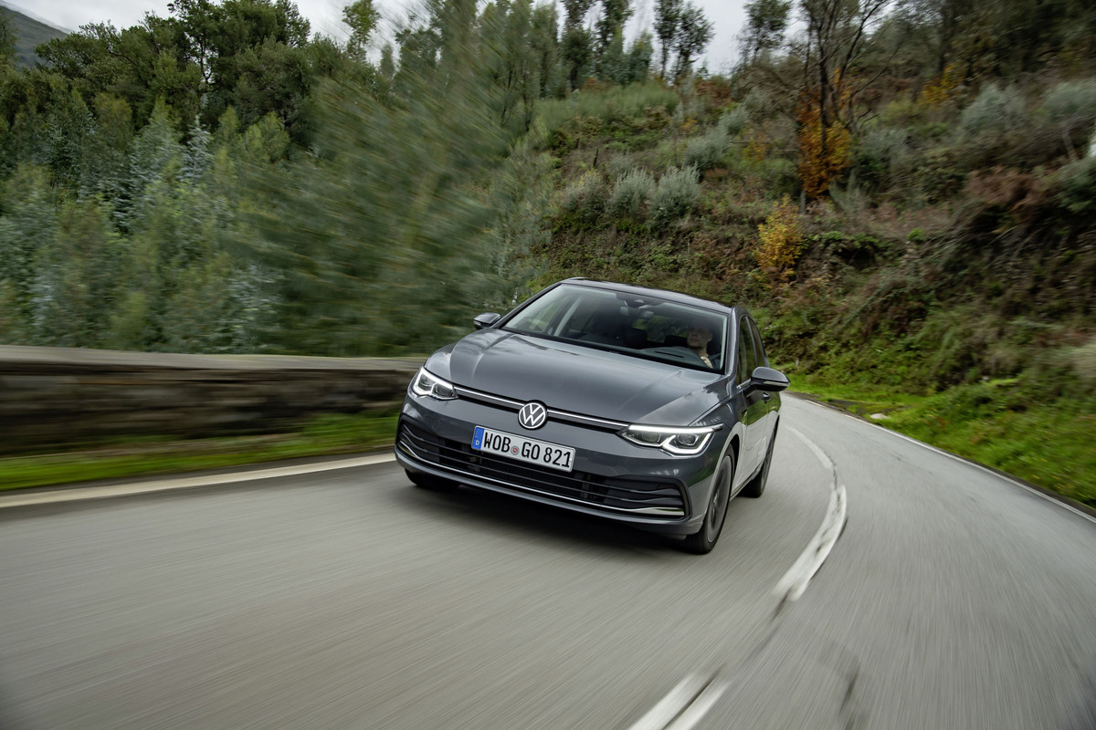 DB2019AU02011_overfull