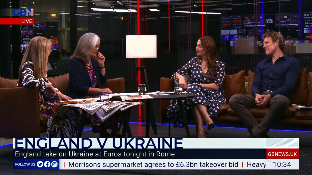 07.03 - 10.00.00 - Saturday Live. Opinion, news and a bit of fun on S....ts_snapshot_35.33.554