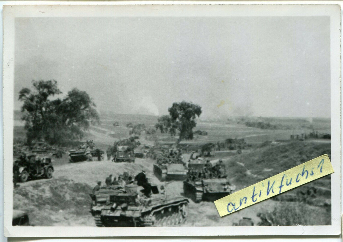 Panzer des Panzer Rgt.35 beim Front-Gefecht in Rußland