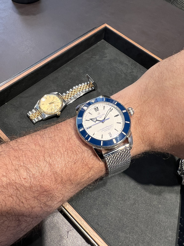 5E8BFB70-2BF4-44F3-B57F-46B23A76749B